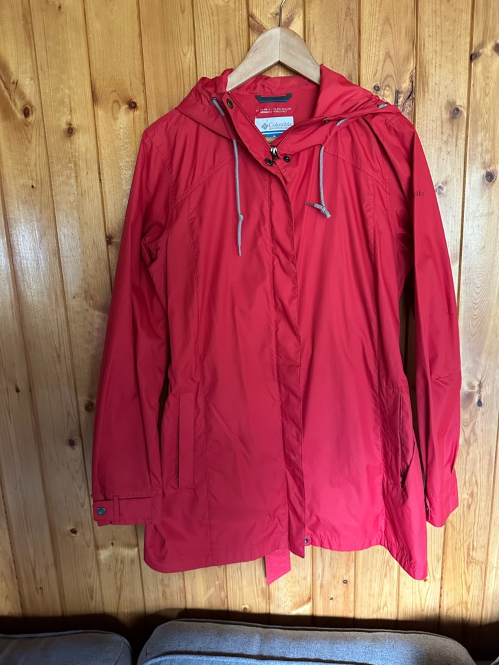 Columbia Women's Rain Jacket/Shell - Picture 6 of 9